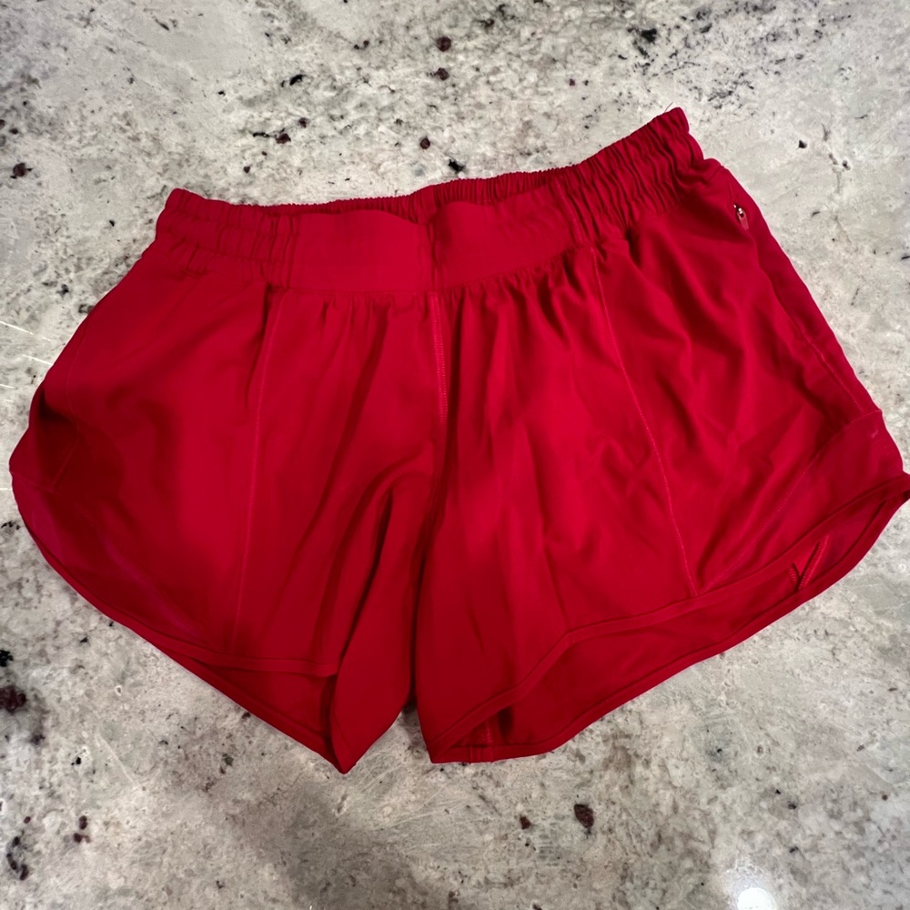 Lululemon Hotty Hot Low Rise Lined Short 4”